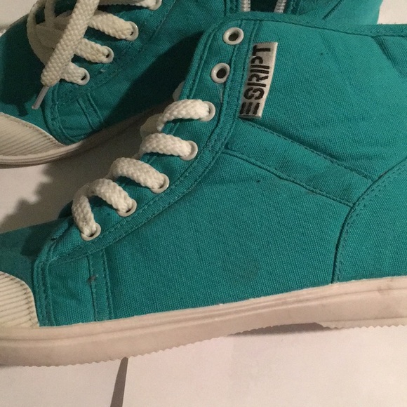NWOT Script brand new sneakers - Picture 2 of 3